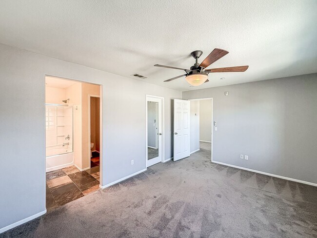 Building Photo - Great 1B/1.5BA Townhome in 4S Ranch