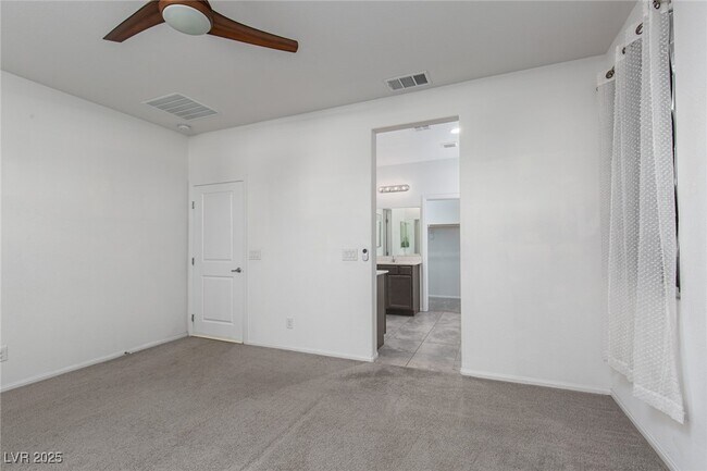 Building Photo - 5319 Wally St