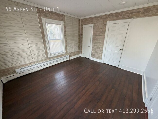 Building Photo - 45 Aspen St
