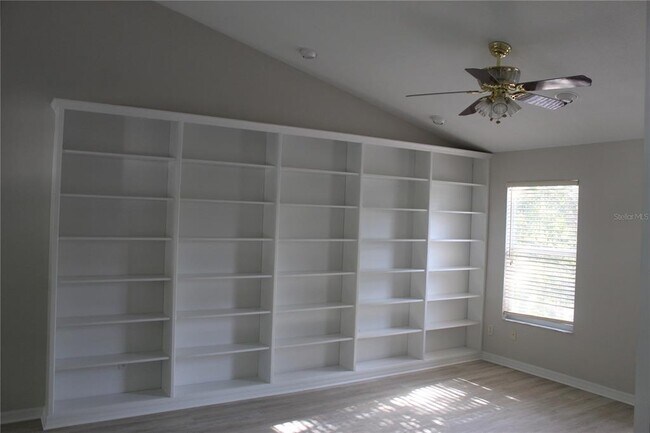 Building Photo - 11737 Carrollwood Cove Dr