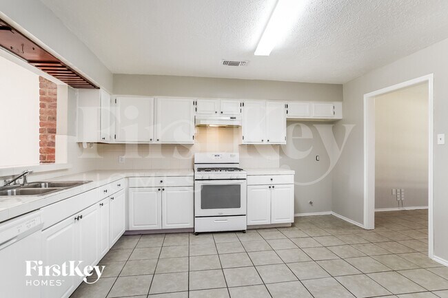 Building Photo - 24119 Lone Elm Dr