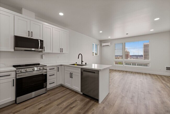 Building Photo - New Construction DownTown Tacoma - Great CityScape Views! One month free rent credit with 12 mont...