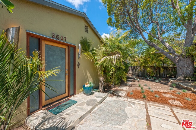 Building Photo - 3617 Maplewood Ave