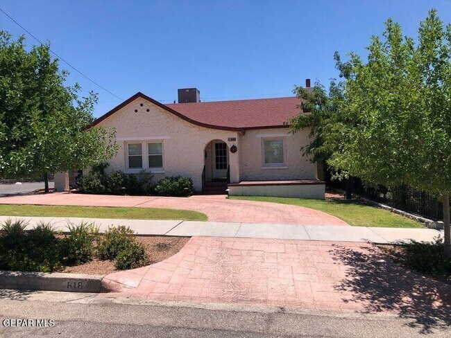 Primary Photo - 618 Mississippi Ave