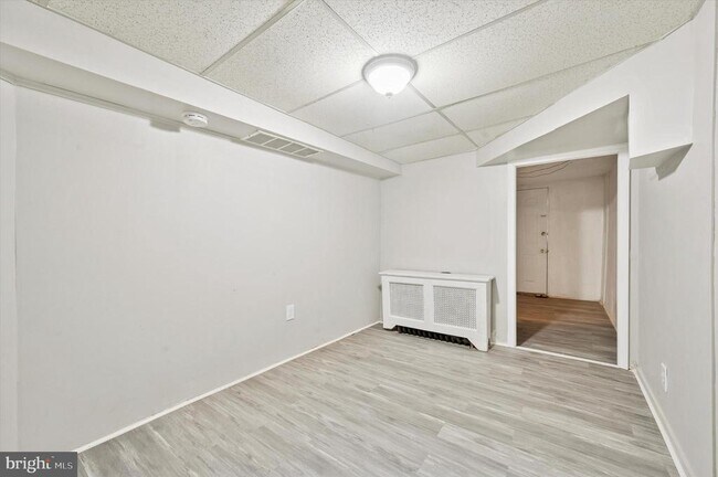 Building Photo - 6619 Guyer Ave