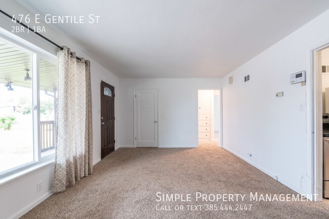 Building Photo - 476 E Gentile St