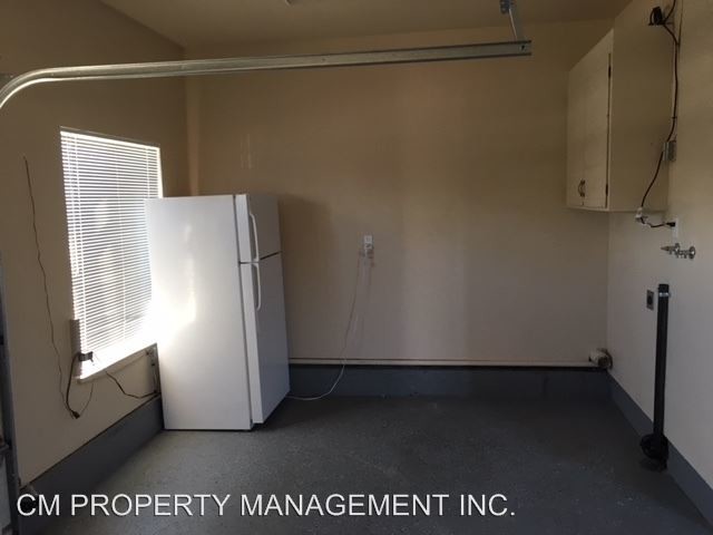 Building Photo - 1715 Foxworthy Ave