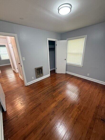Building Photo - 509 Weakley Ave