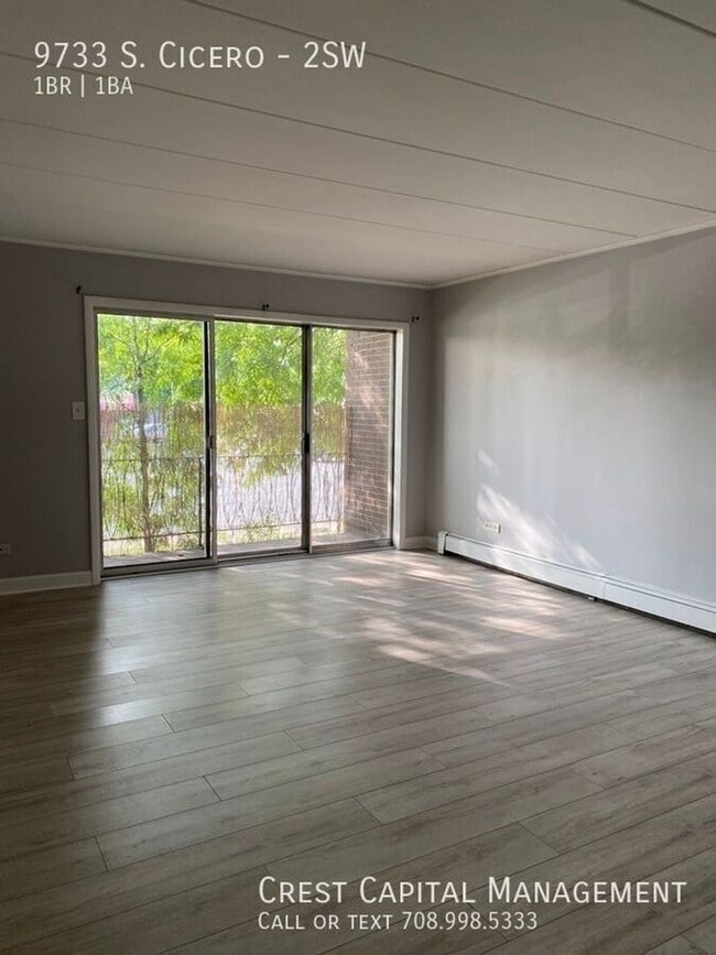 Building Photo - 9735 S Cicero Ave