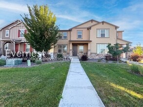 Building Photo - 3 Bed/2.5 Bath Townhome with Garage / Available Now!
