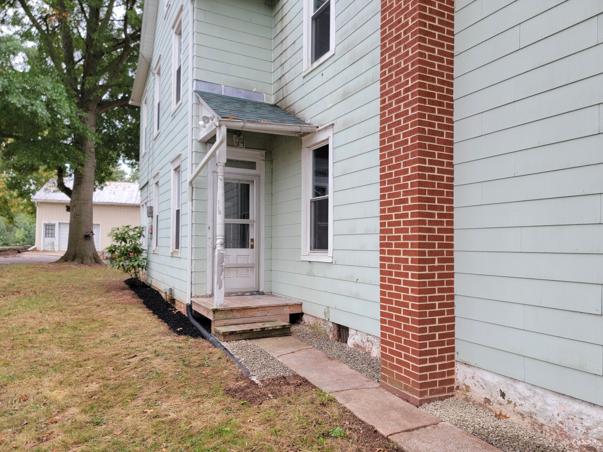 Building Photo - 97 N Reamstown Rd