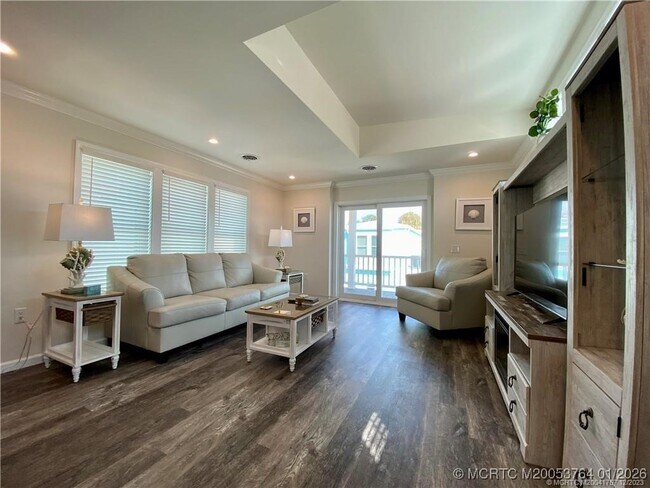 Building Photo - 2646 NE Pelican Wy