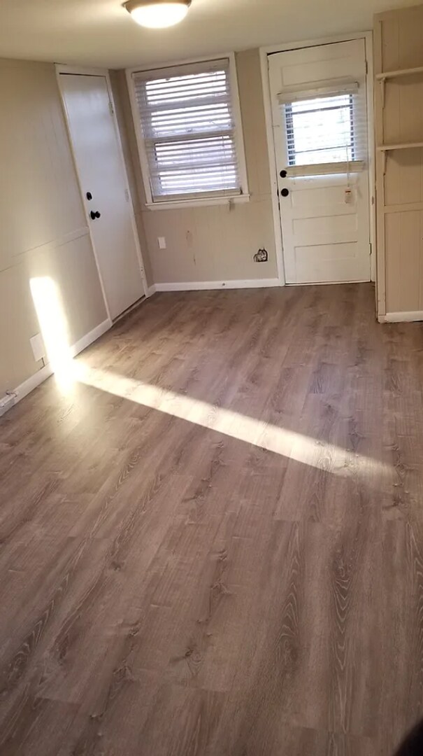 Building Photo - Beautiful Fully Remodeled 3 bedroom