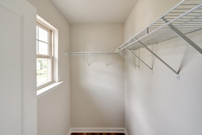 Building Photo - 324 Northfield Hts Ln