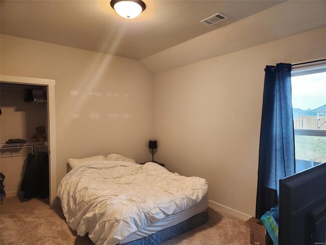 Building Photo - 292 Hedgefield Dr