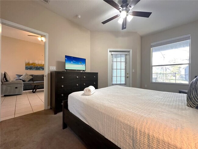 Building Photo - 160 Minniehaha Cir