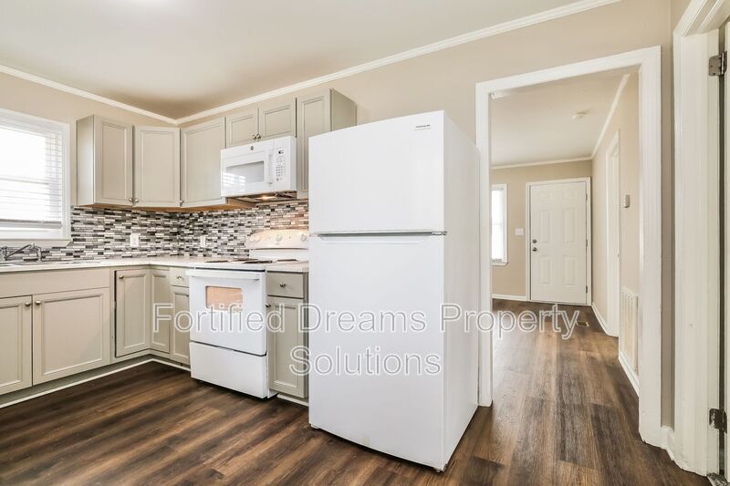 Building Photo - 401 Hobson St