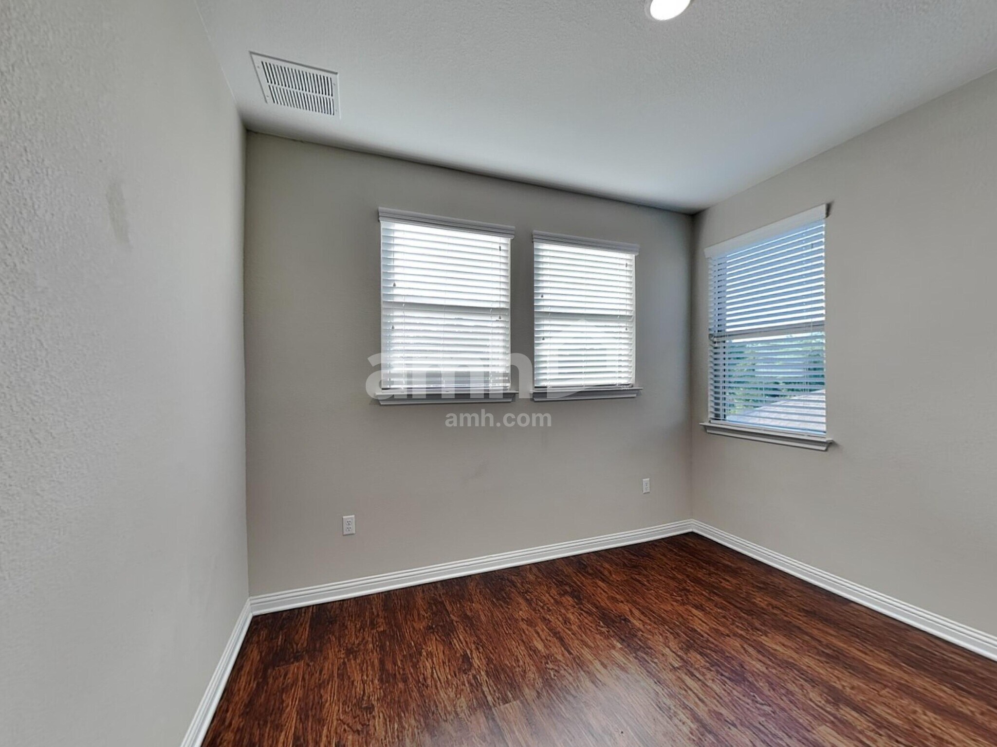 Building Photo - 5904 Gerard Dr