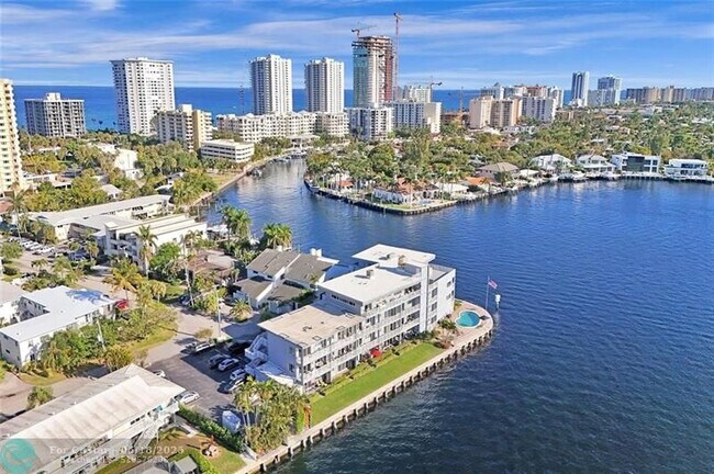 Primary Photo - 1201 S Riverside Dr