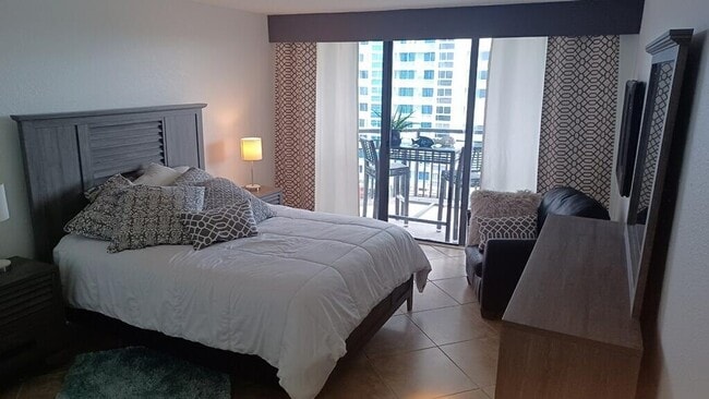 Building Photo - 2800 N Hwy A1A