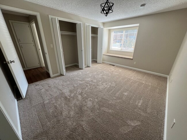 Building Photo - Beautiful Newly Renovated 3 Bedroom Home