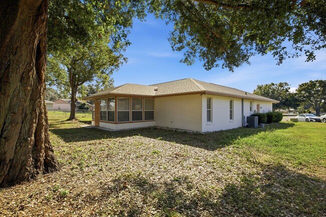 Building Photo - 3/2 Bedroom near Downtown Lakeland