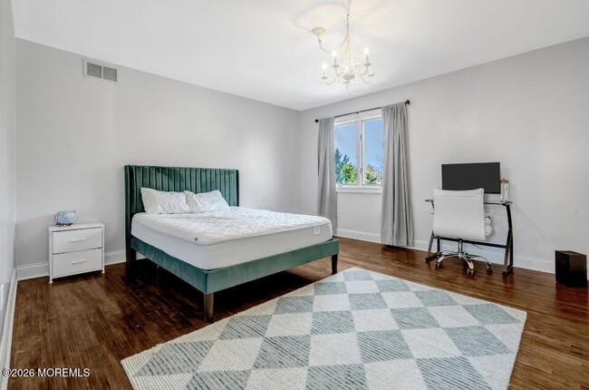 Building Photo - 28 Musket Ln