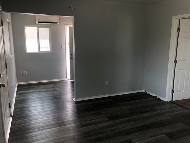 Building Photo - 5890 Gardenia Ave