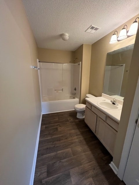 Building Photo - 2624 Guyer St