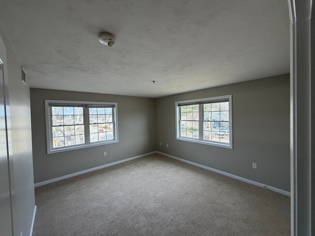 Building Photo - 670 Bedford St