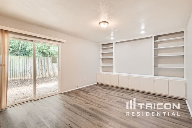 Building Photo - 6518 Greenspring Dr