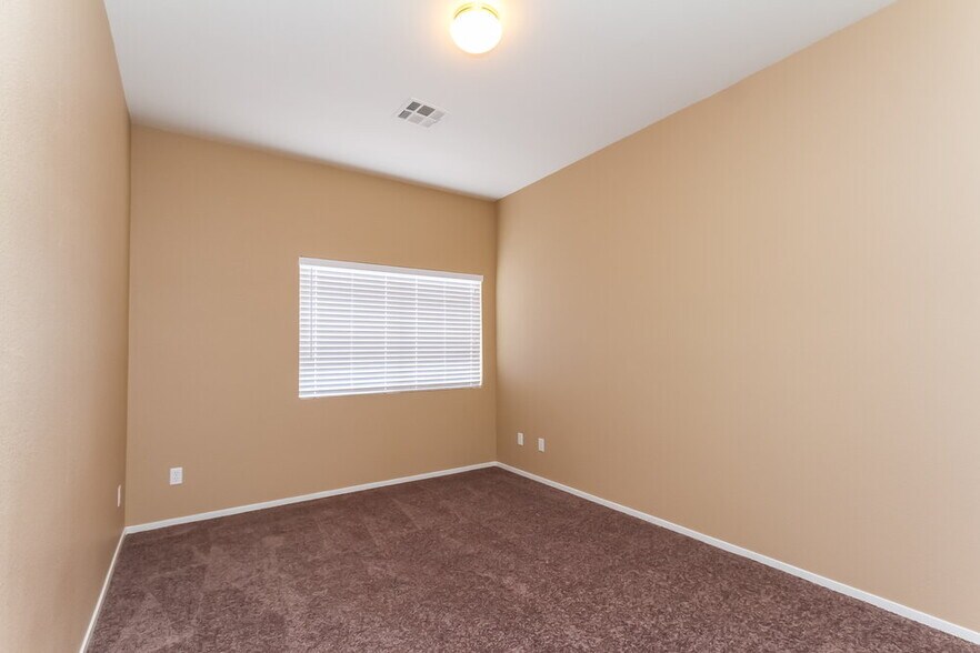 Building Photo - 5136 Marsh Butte St