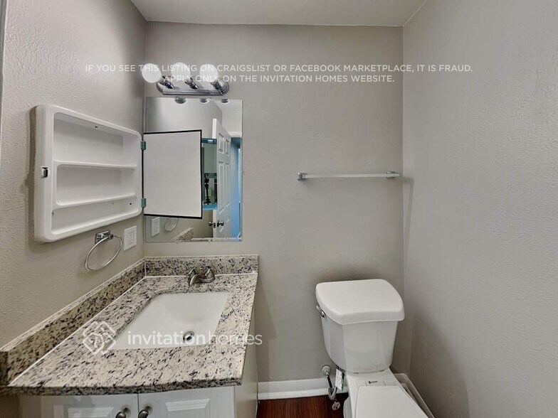 Building Photo - 9660 W 105th Ave