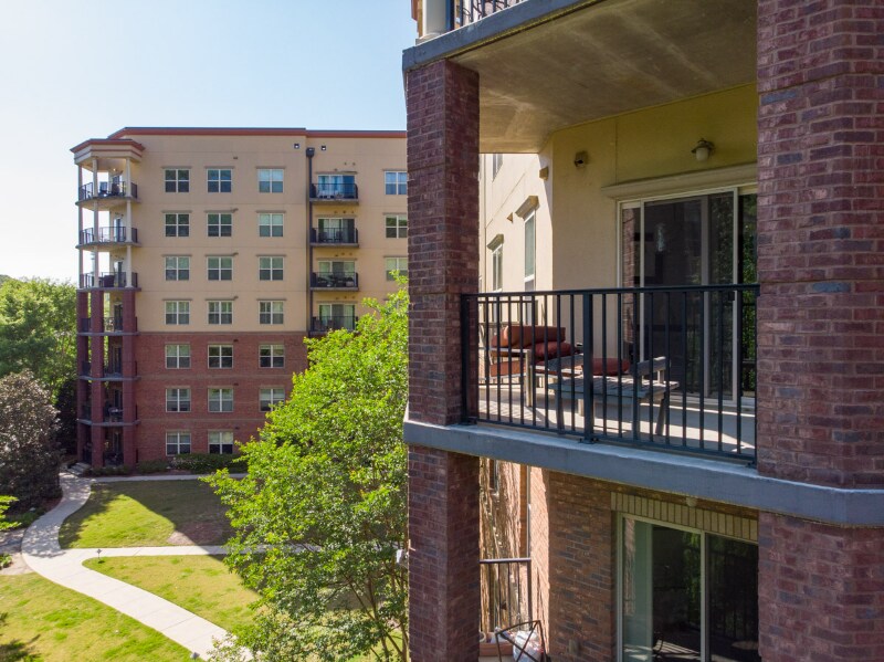 Building Photo - 200 River Vista Drive