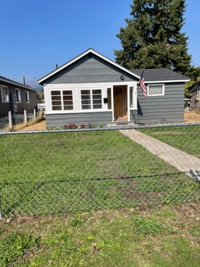 Building Photo - 410 Dakota Ave