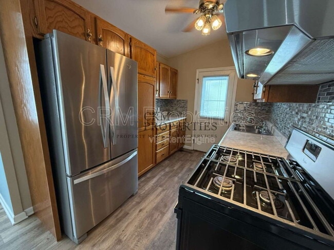 Building Photo - 1004 E Cornell Rd