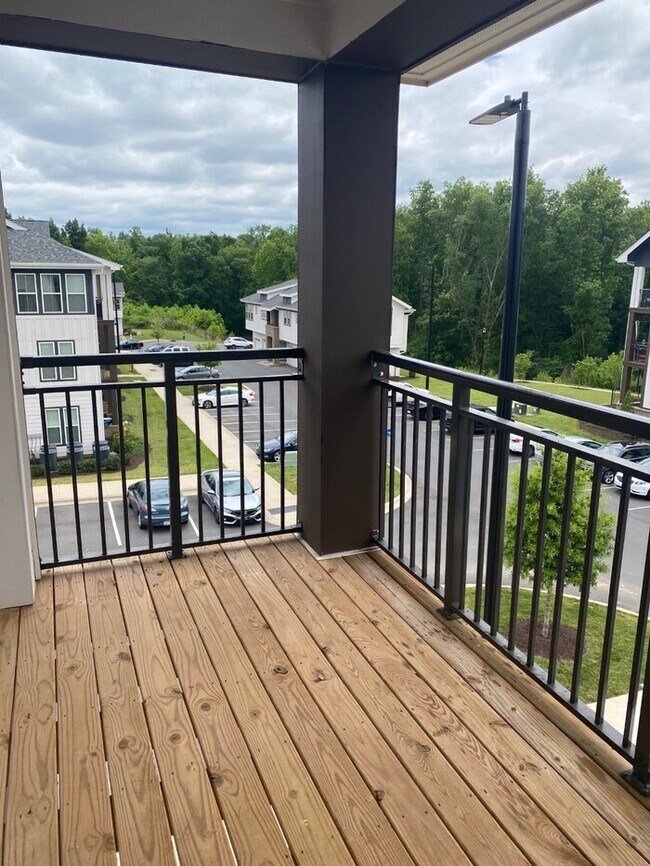 Building Photo - 1030 Gennett Cir