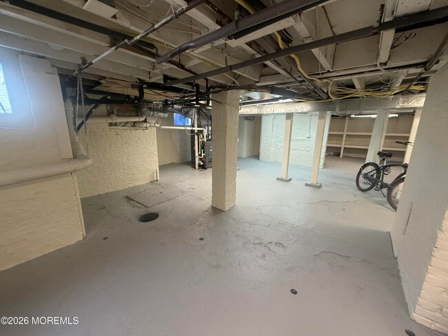 Building Photo - 511 4th Ave