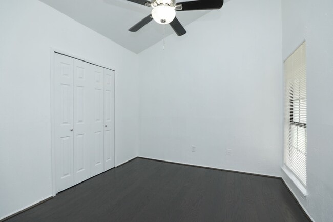 Building Photo - 17518 Bullis Gap Dr