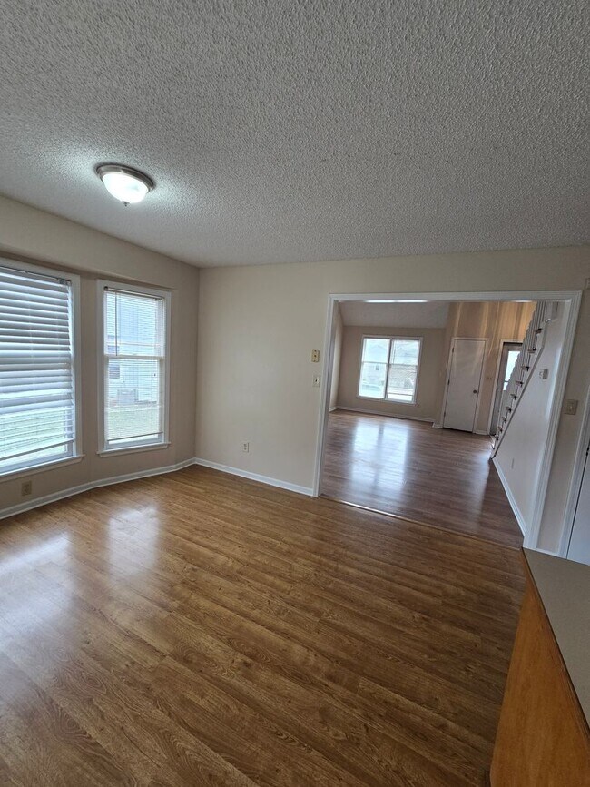 Building Photo - 6642 W 152nd St