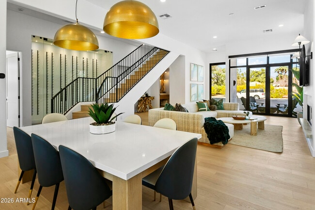 Building Photo - 4207 E Campbell Ave