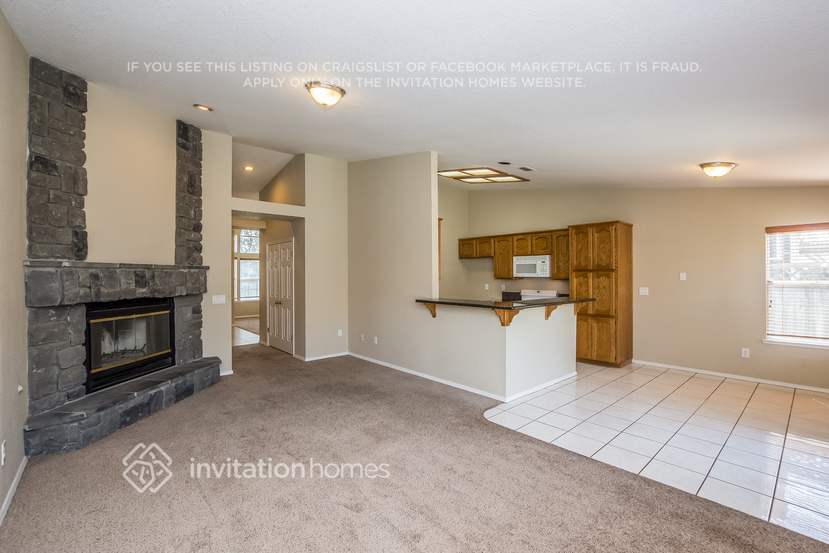 Building Photo - 8767 Hollowstone Way