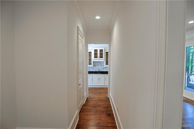 Building Photo - 1296 Lenox Park Blvd NE