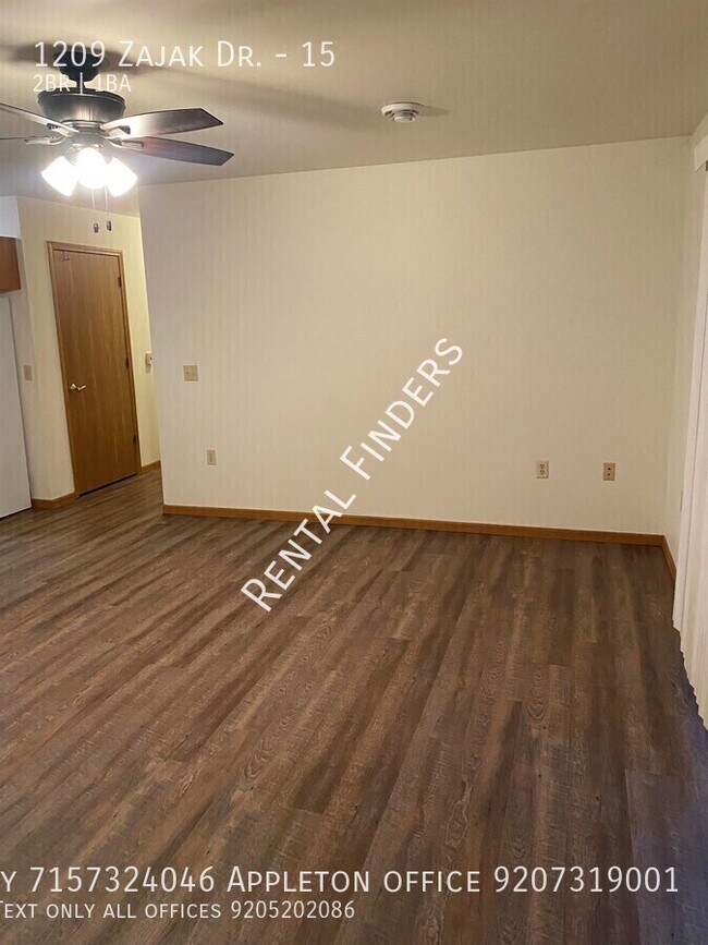 Building Photo - 1209 Zajak Dr