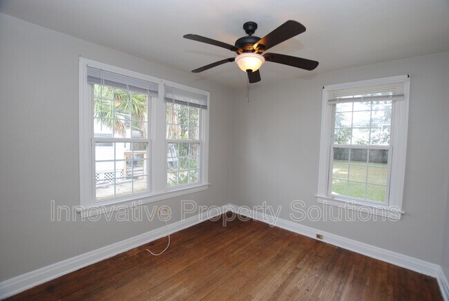 Building Photo - 2065 Camden Ave