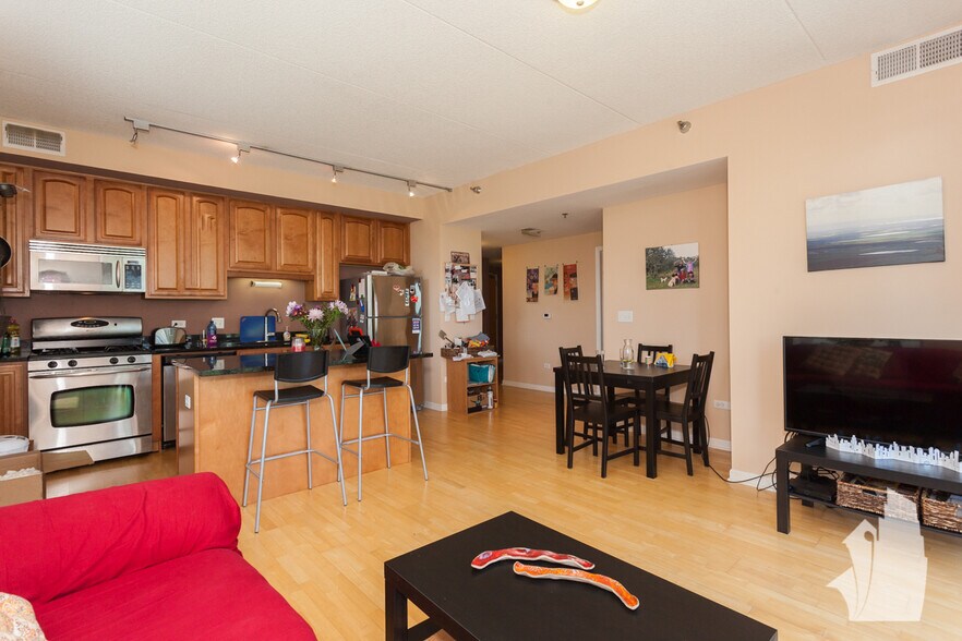 Building Photo - 1250 S Indiana Pkwy