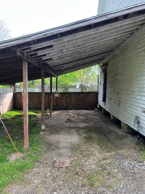 Building Photo - 36 Village St