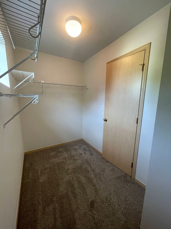 Building Photo - 3 Bedroom Home in DuPont