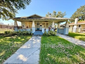 Building Photo - 5406 N Suwanee Ave