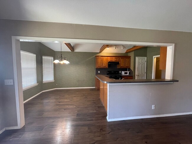 Building Photo - BIXBY SCHOOLS!! Charming Home w/fireplace.